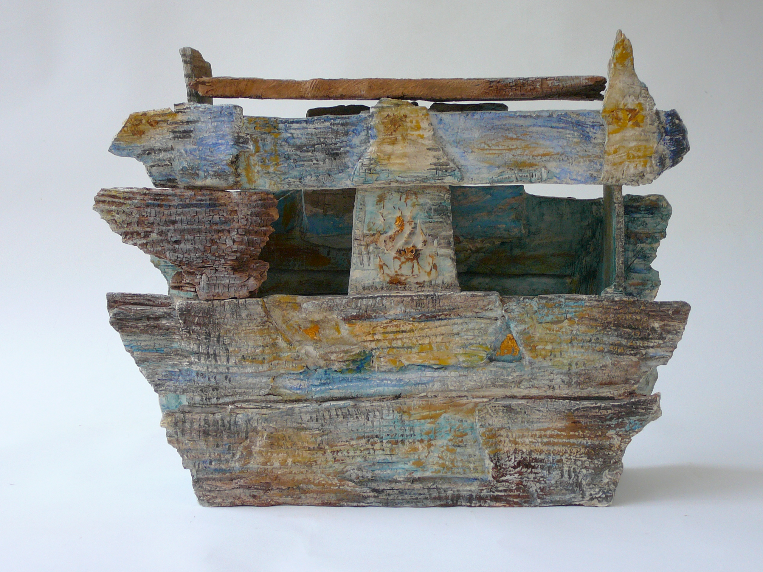 Egyptisch schip keramiek en hout 34 x 40 x 14 cm, 2009